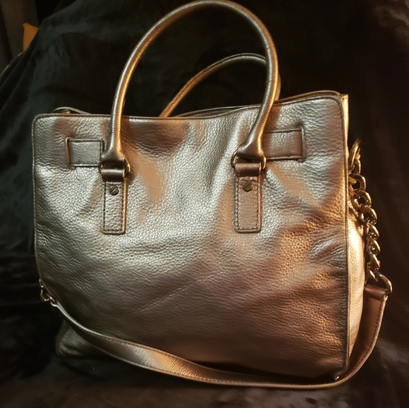 Michael Kors Very Unique Large Bag Pewter bag with Gun Metal rivets. - Picture 5 of 8